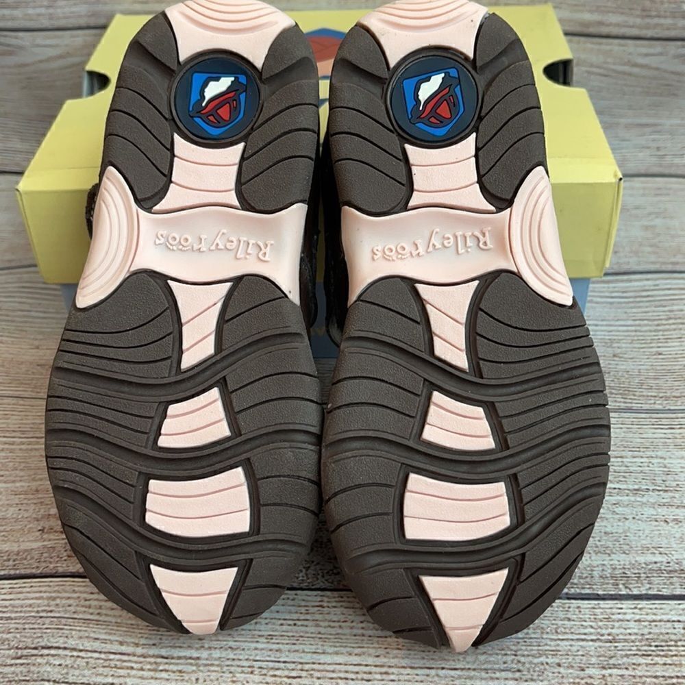 Mary Jane Style Shoes - Picture 7 of 7